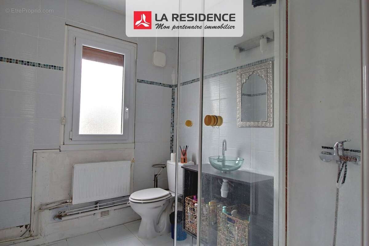 Maison à SAINT-ETIENNE-DU-ROUVRAY