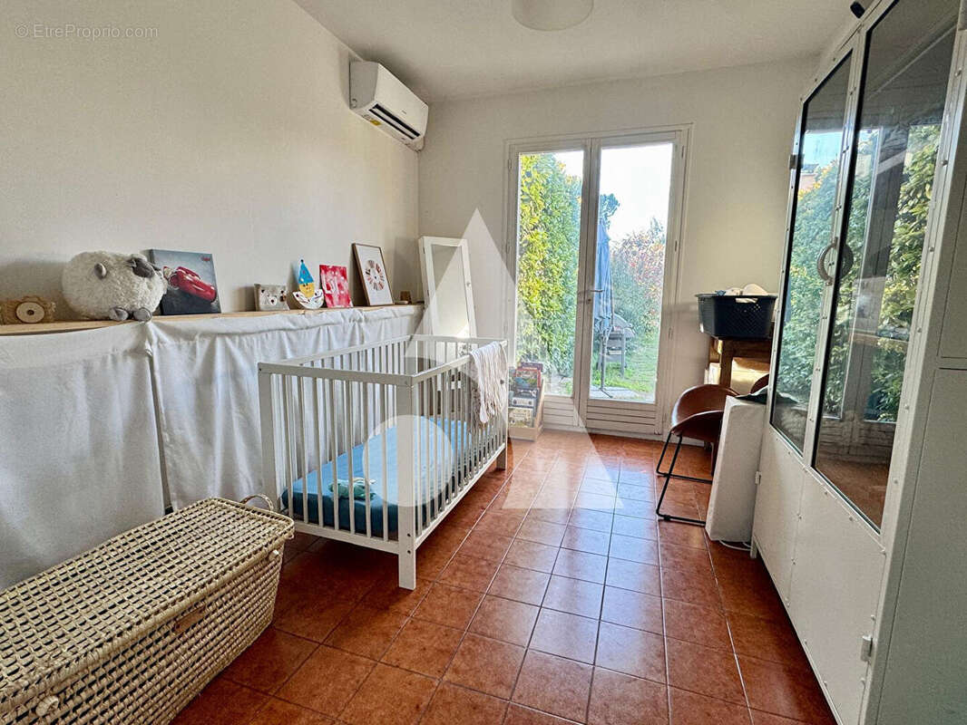 Maison à L'ISLE-SUR-LA-SORGUE