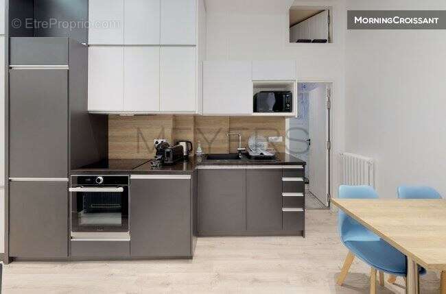 Appartement à PARIS-8E