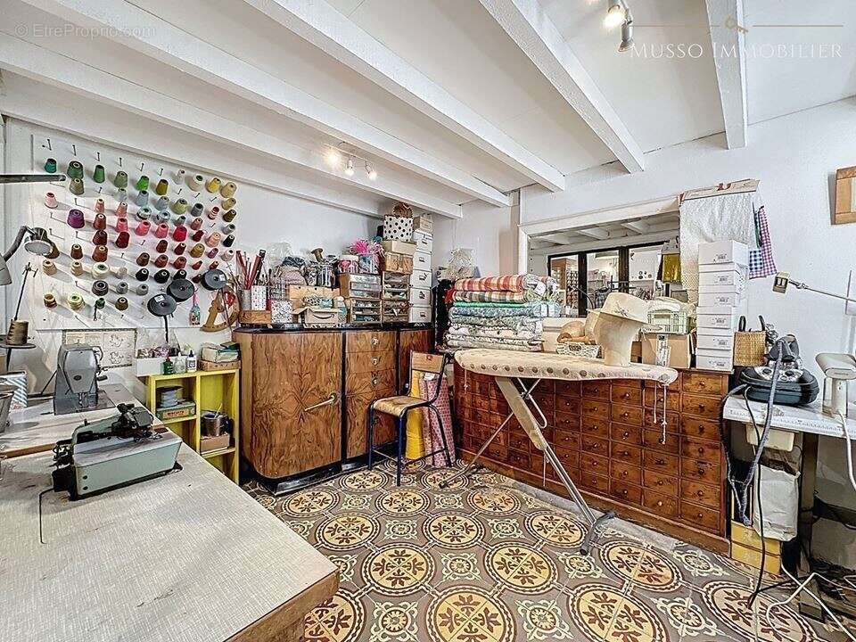 Commerce à MARSEILLE-6E