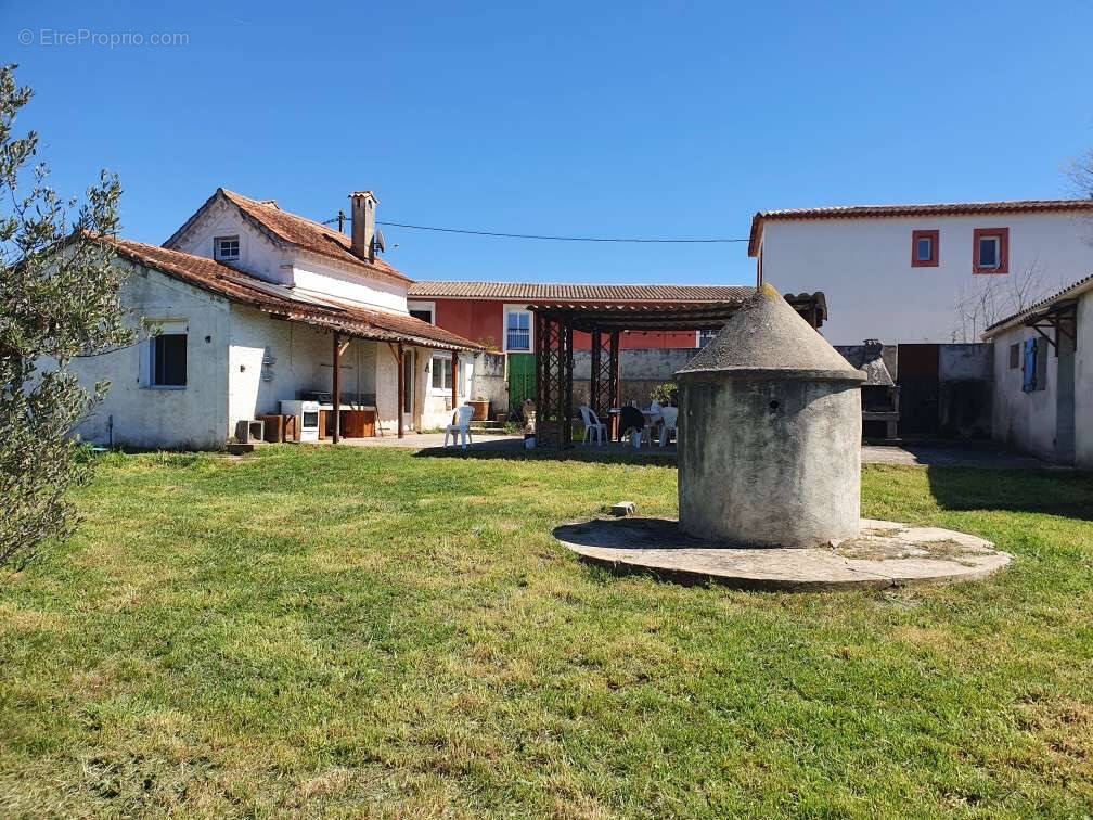 Maison à SALERNES