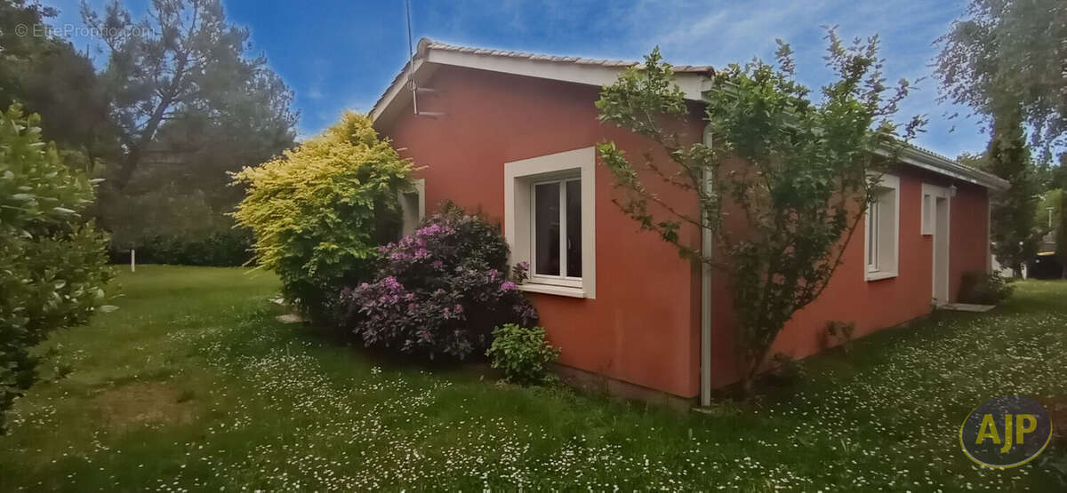 Maison à LE PORGE