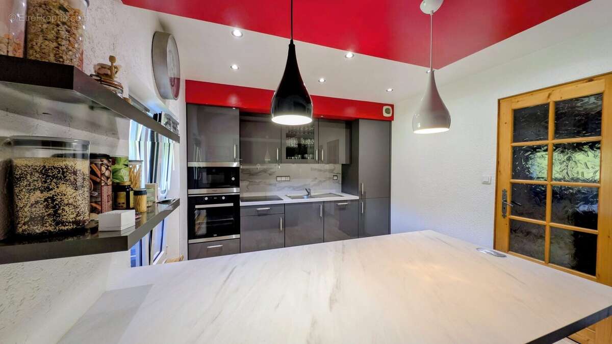 Maison à LA CLUSE-ET-MIJOUX