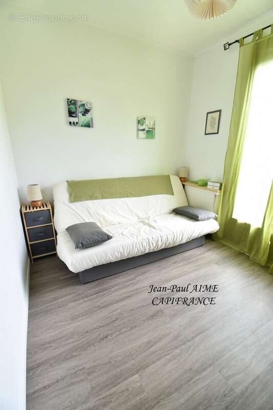 Commerce à PONT-SAINT-ESPRIT