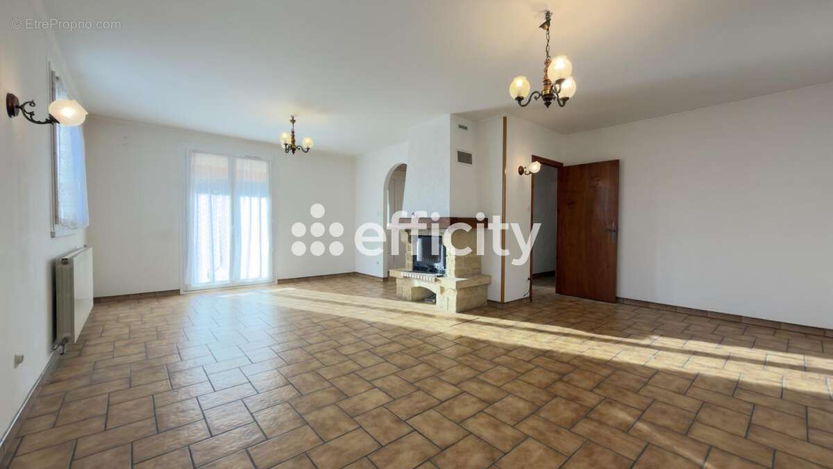 Maison à BEAUREPAIRE