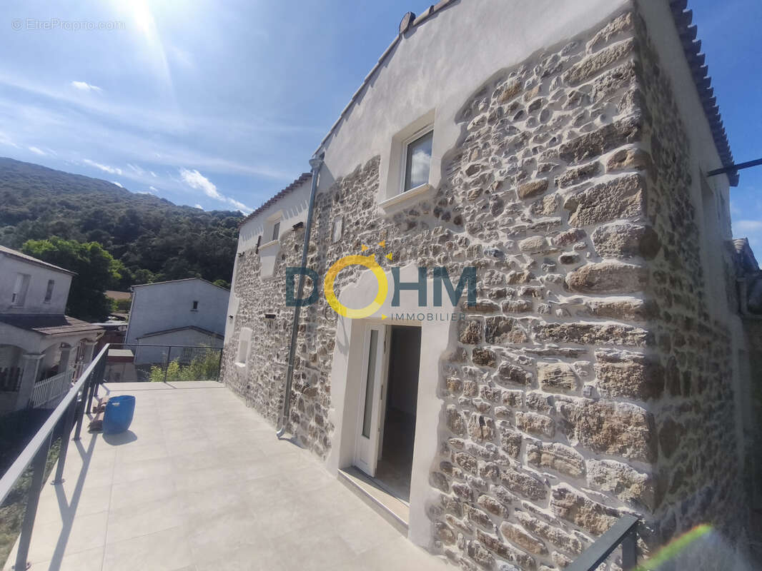 Maison à LES SALLES-DU-GARDON