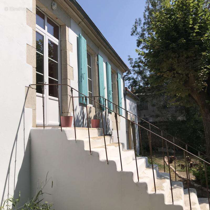 Maison à CHAILLE-LES-MARAIS