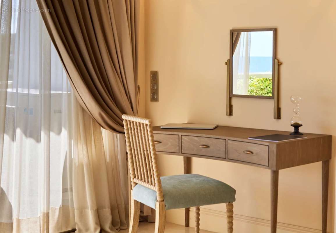 Appartement à VILLENEUVE-LOUBET