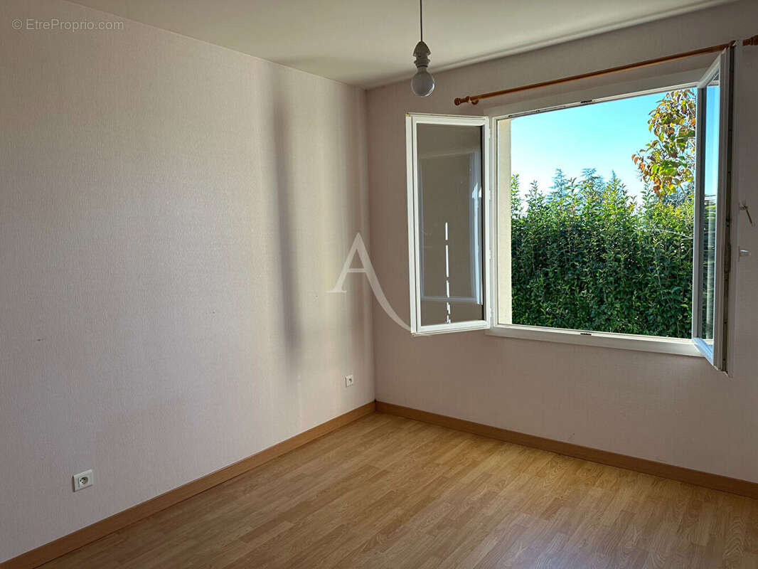 Maison à SAINT-PORCHAIRE