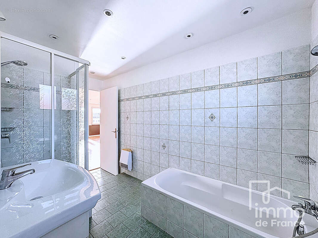 Appartement à BELLEGARDE-SUR-VALSERINE