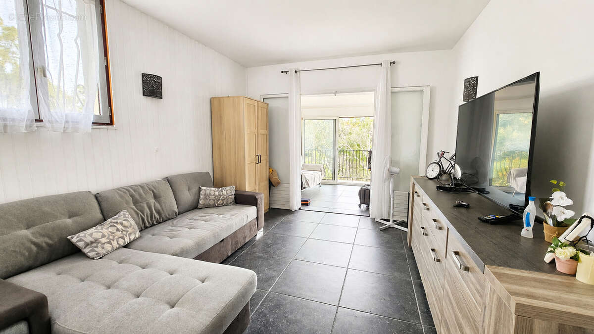 Nouveauté Studio meublé avec vue mer à deux pas des plages de Saint-Aygulf - photo 3