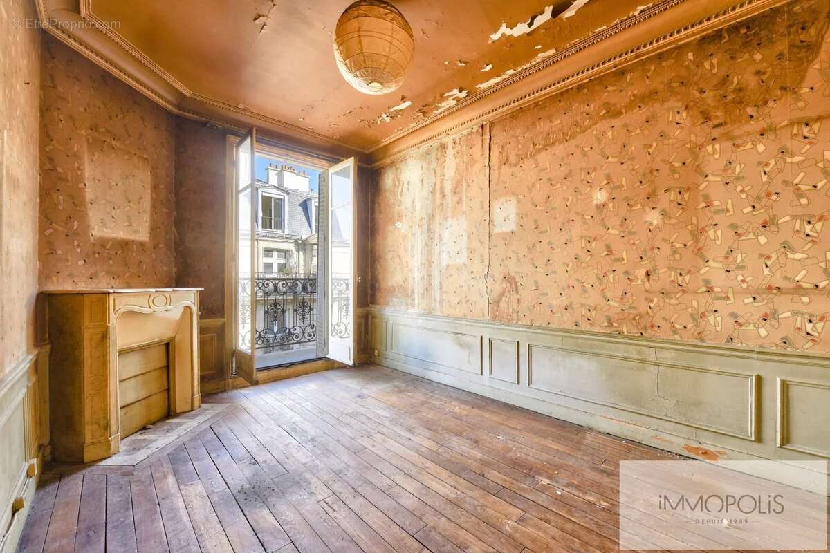 Appartement à PARIS-18E
