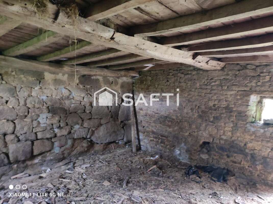 Maison 94 m² à Saint-Fraimbault  - photo 4