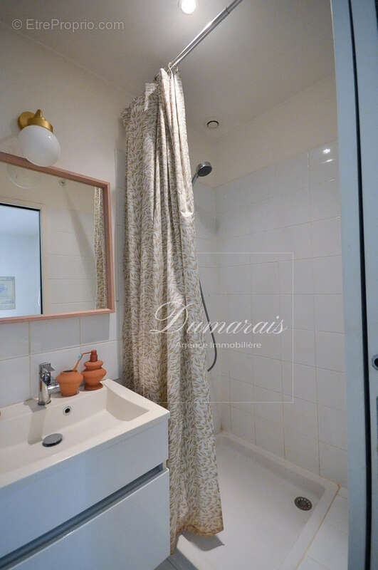 Appartement à PARIS-3E