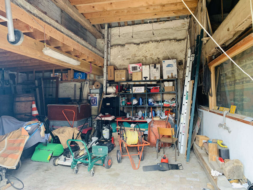 Maison à MONTACHER-VILLEGARDIN