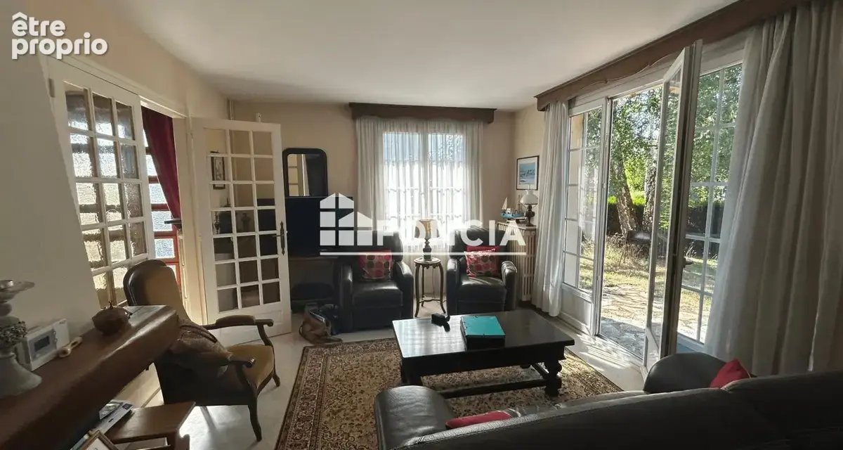 Maison traditionnelle 7 pièces - photo 2