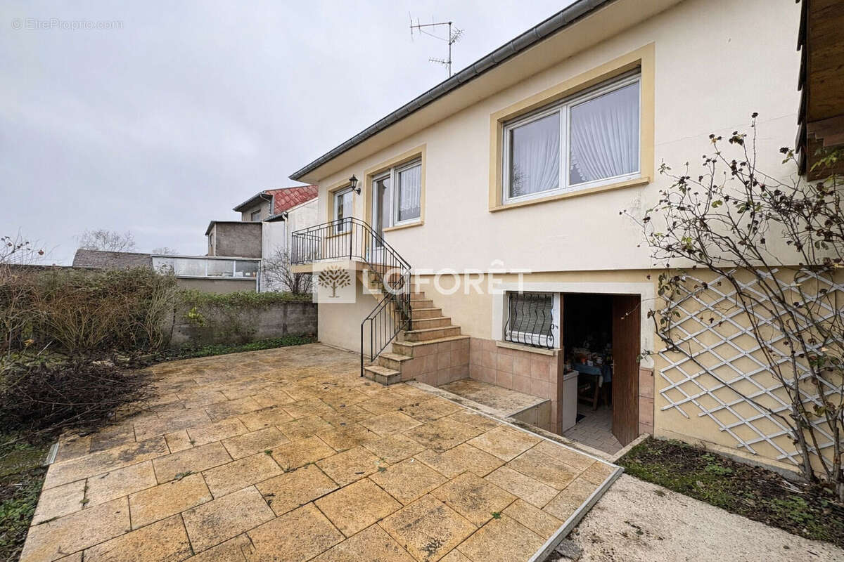 Maison à BOUSSE