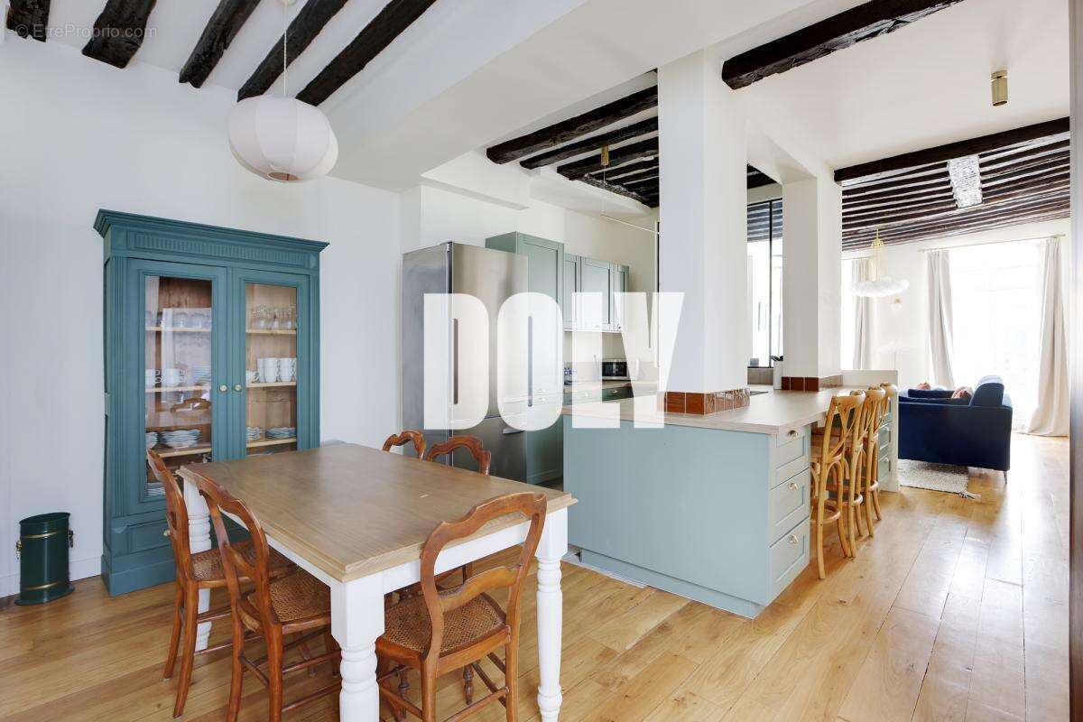 Appartement à PARIS-1E