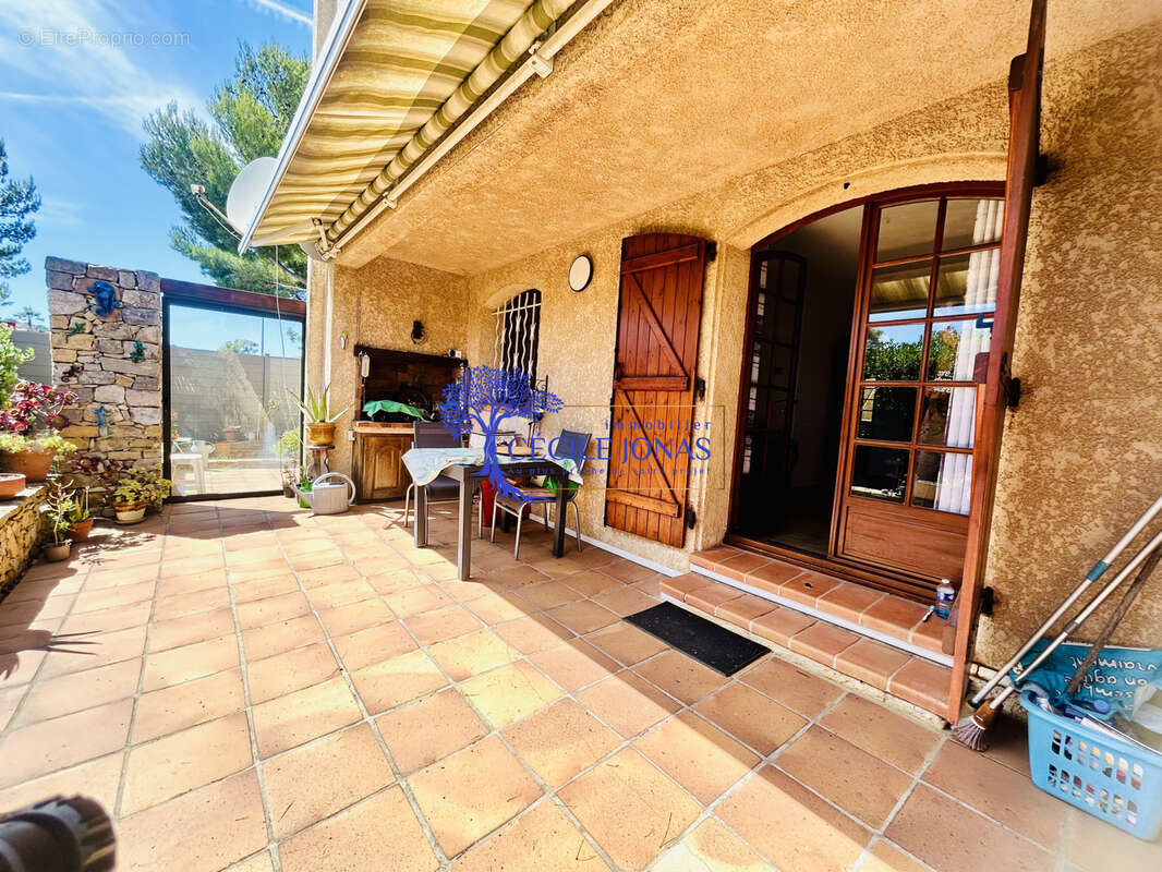 Appartement à CARQUEIRANNE
