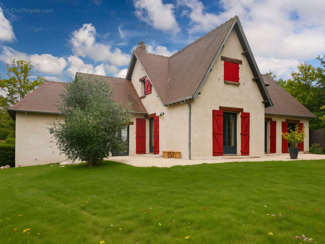 Maison à SYLVAINS-LES-MOULINS