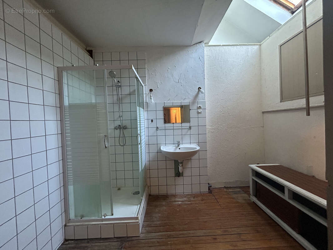 Appartement à LE MELE-SUR-SARTHE