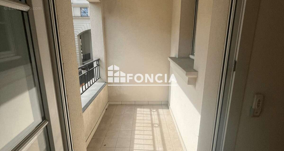 Appartement à LE PLESSIS-ROBINSON