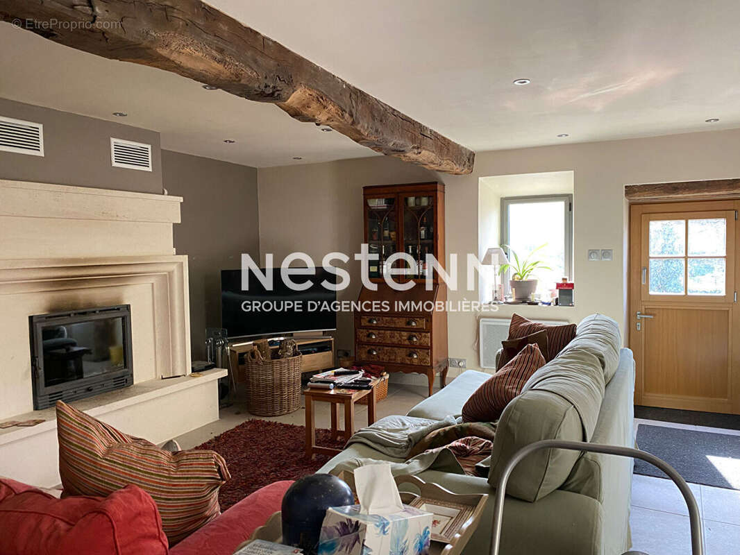 Maison à PIEGUT-PLUVIERS