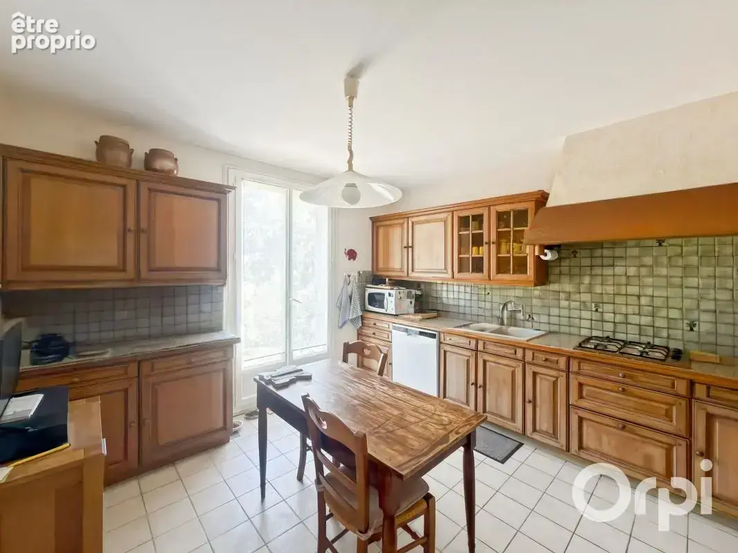 Saint-Péray — Maison familiale de 142 m² avec grand terrain - photo 9