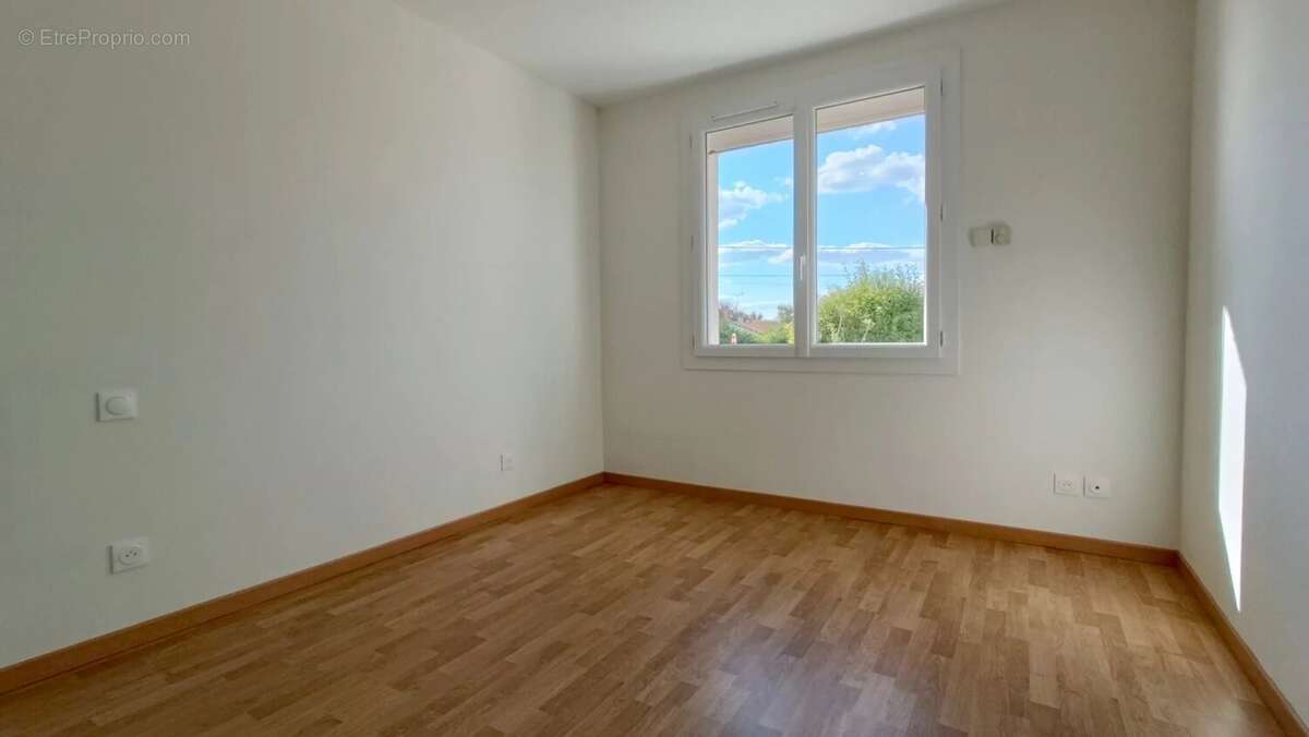 Maison à NEUVILLE-DE-POITOU