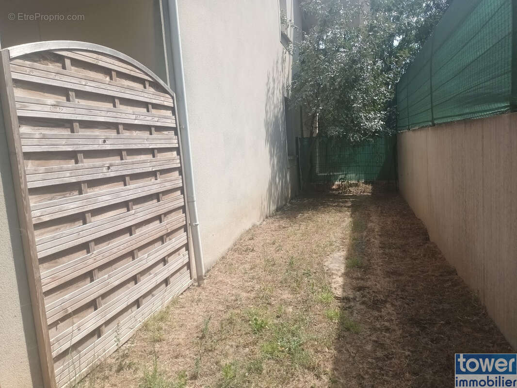 Appartement 2 chambres jardin place de parking piscine - photo 28