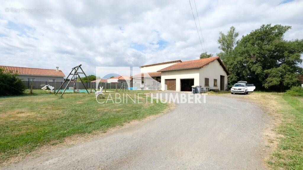 Maison à BOISSET-LES-MONTROND
