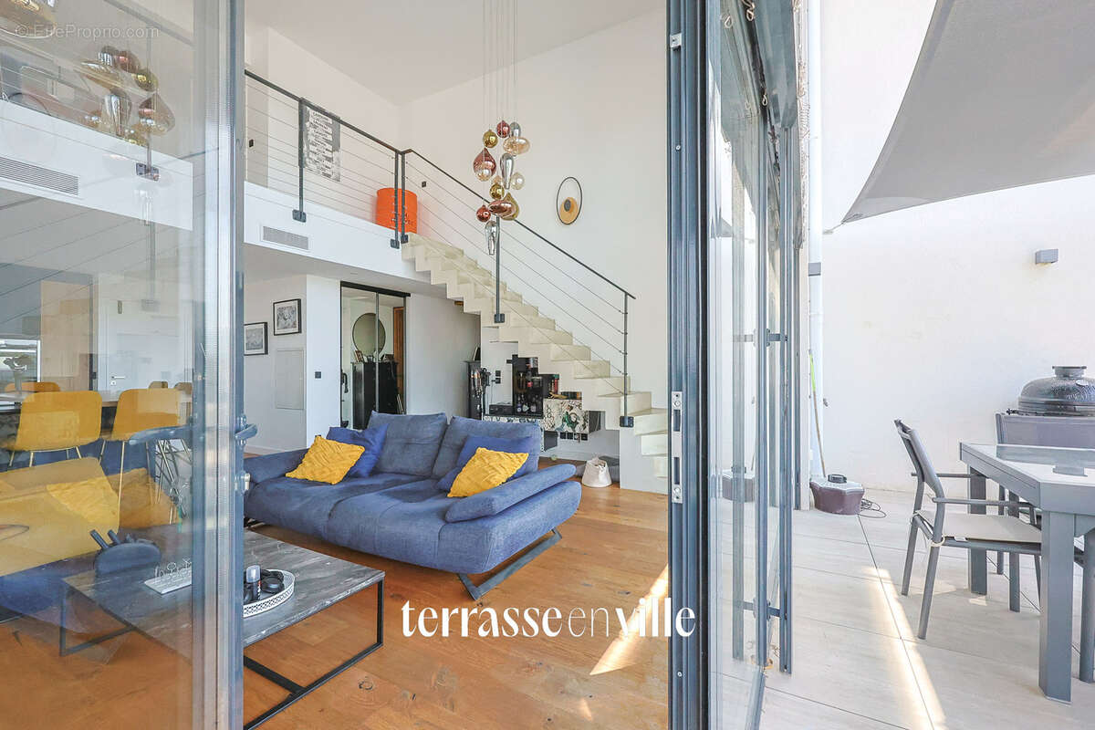 Duplex de luxe - 123m2 - terrasse 22m2- rooftop vue mer 60m2 - jacuzzi - 4 parkings - photo 11