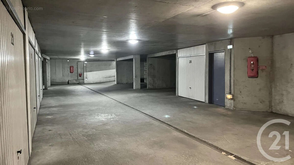 Parking à VILLEURBANNE