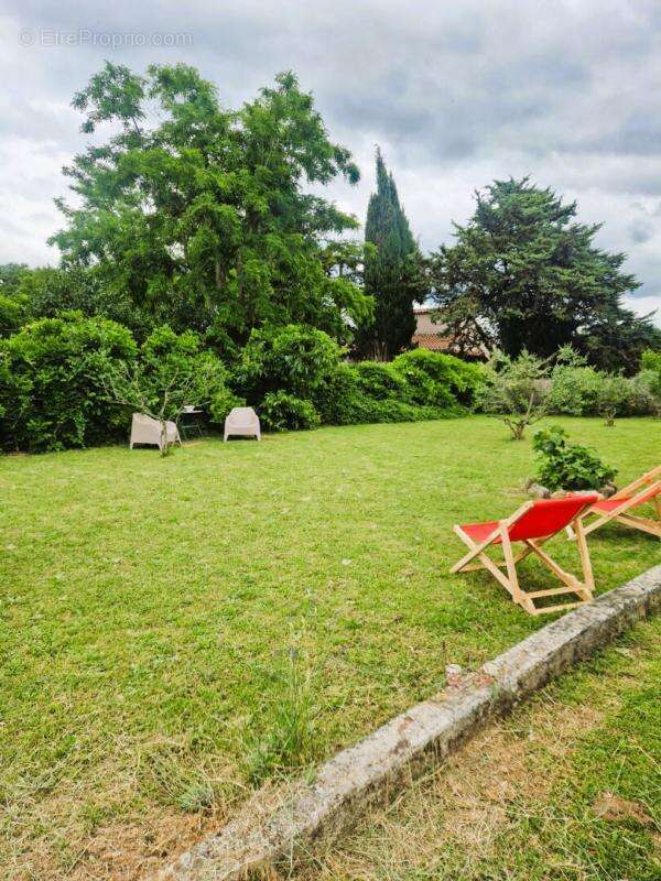 Charme, authenticité et potentiel pour cette belle maison de 90 m² + 50 m² de remise sur un terrain 690 m² constructible dans sa - photo 13