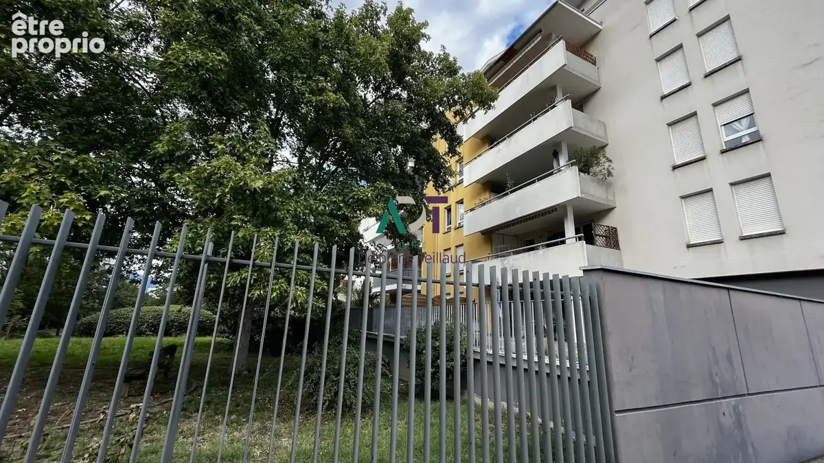 Appartement 3 pièces 79 m² à vendre à Echirolles (38130) - photo 2