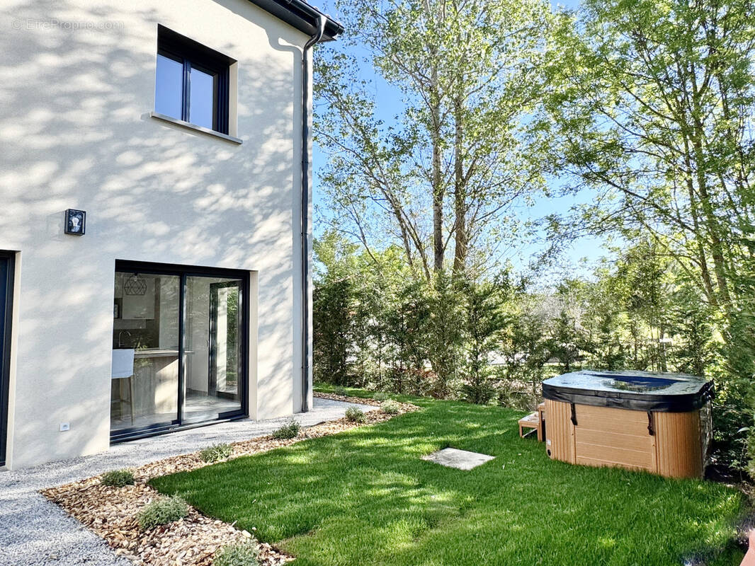 Maison à BRINDAS