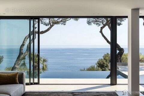 Maison 200 m² à Eze  - photo 2