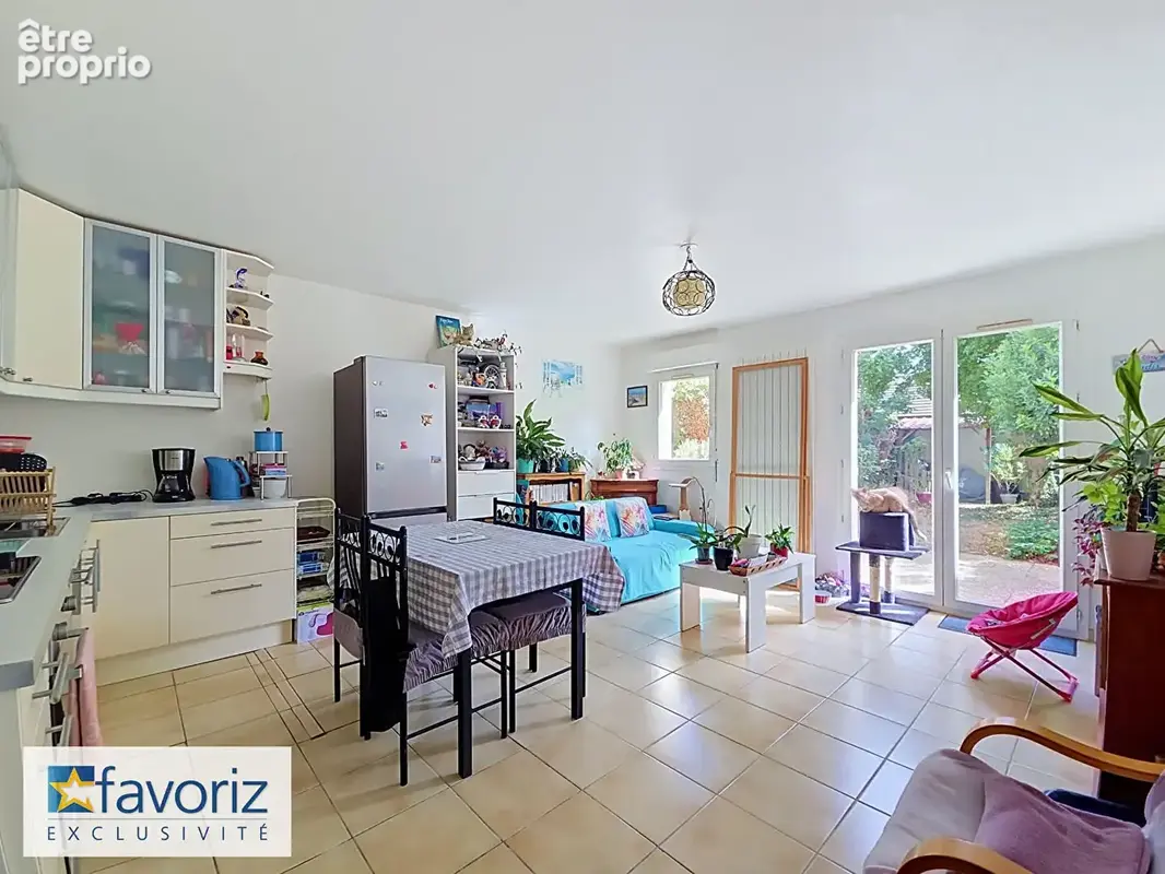 Appartement à FONTENAY-LE-VICOMTE