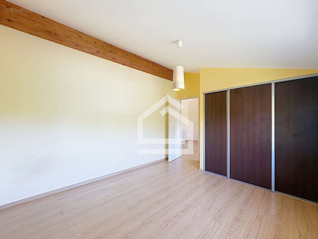 Maison 7 pièces 5 chambres avec garage - photo 9