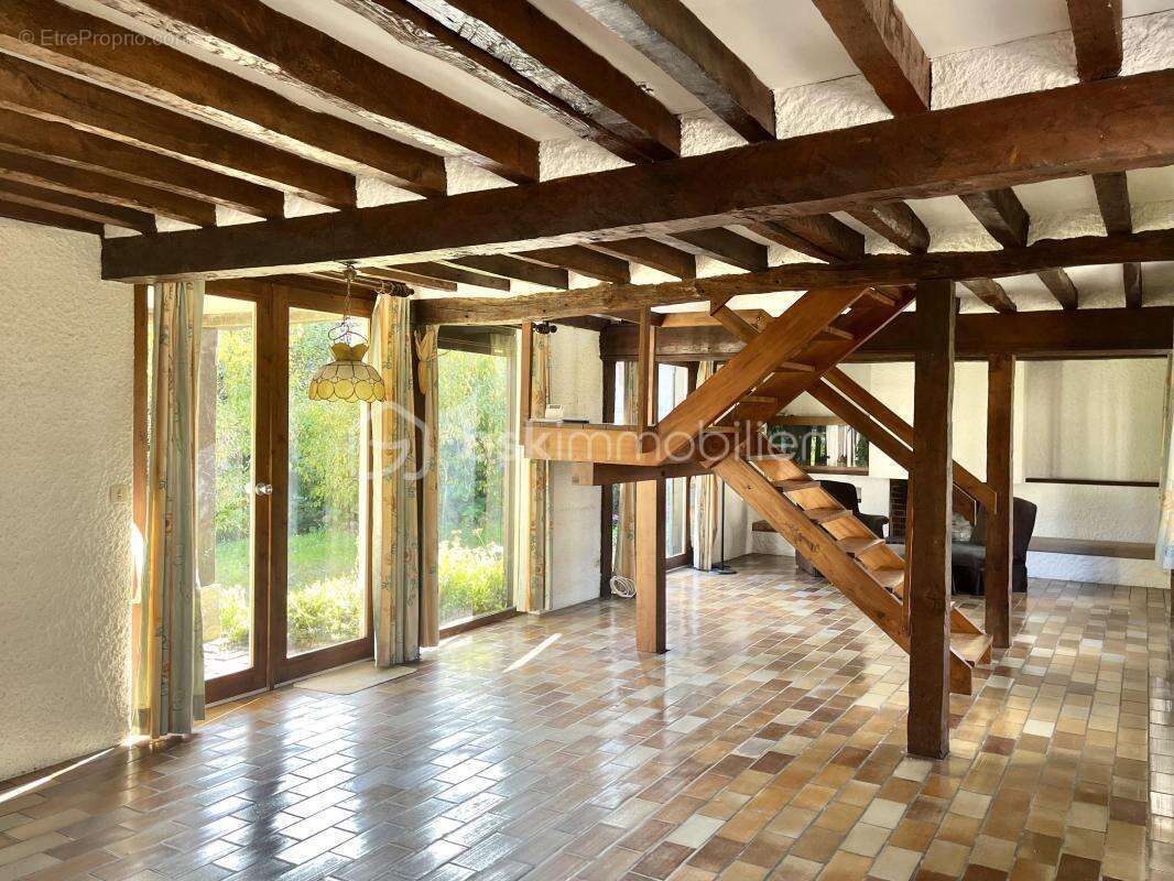 Maison à LA SAUSSAYE