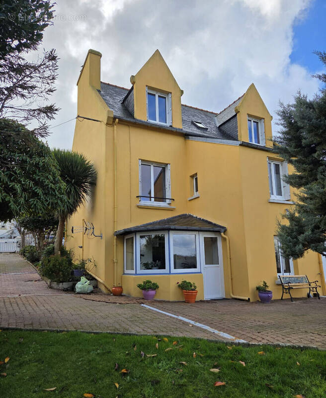 Maison à SAINT-RENAN