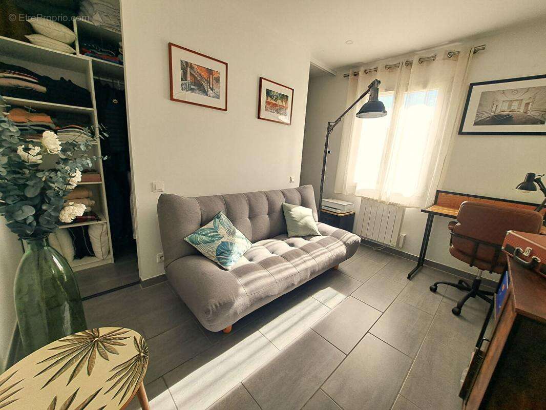 Maison à ROULLET-SAINT-ESTEPHE