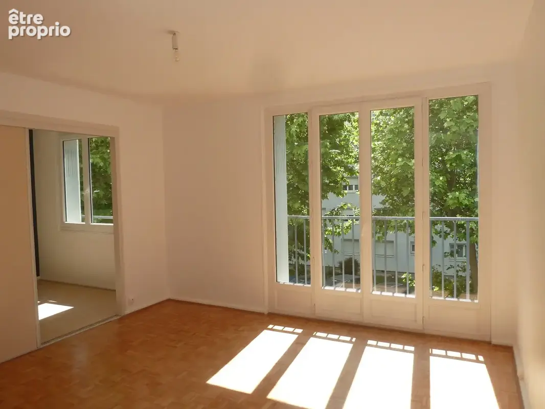 Appartement 3 pièces 67 m² à vendre à Lyon-8e (69008) - photo 2