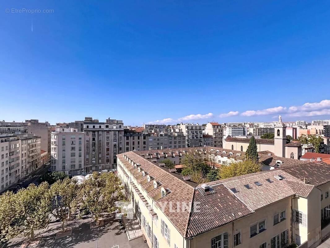 Appartement à MARSEILLE-4E
