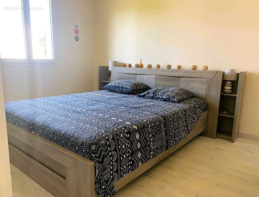 Maison 110 m² à Targon  - photo 8