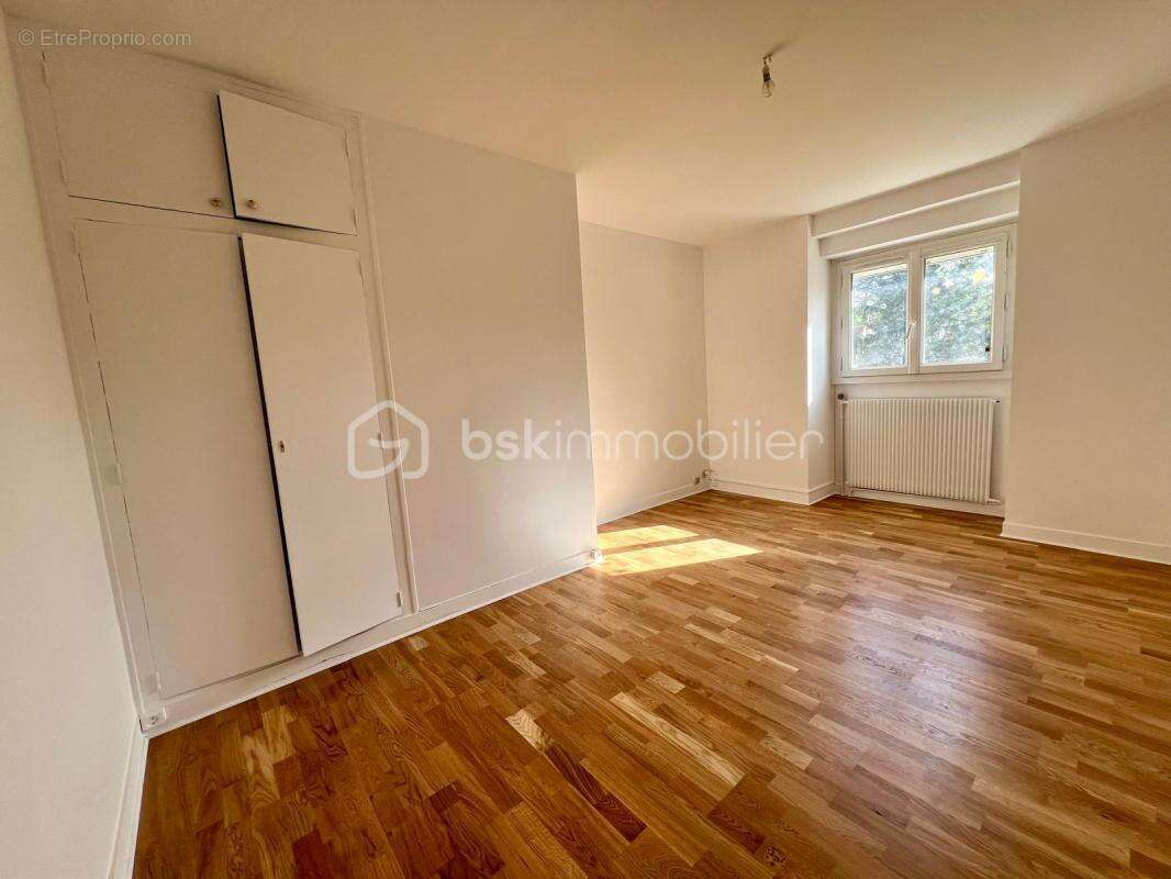 Maison 5 chambres sous sol total - photo 9