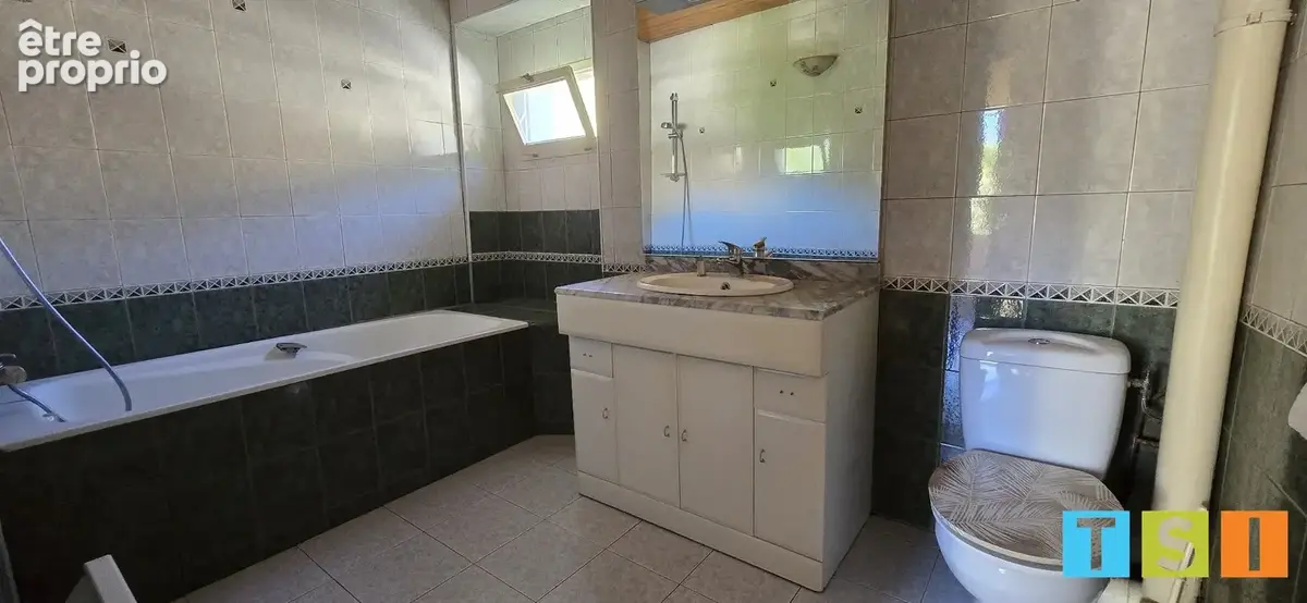 Maison de village 102 m²  4 chambres  Vue montagne - photo 7