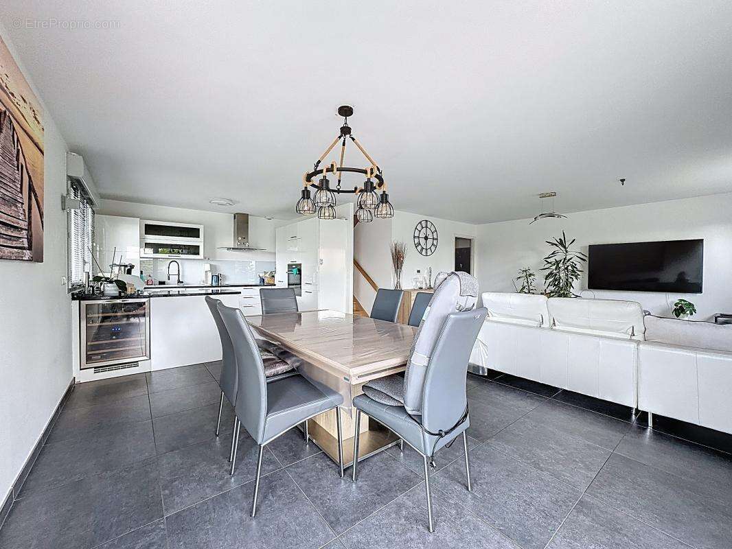 Appartement à BALLAISON