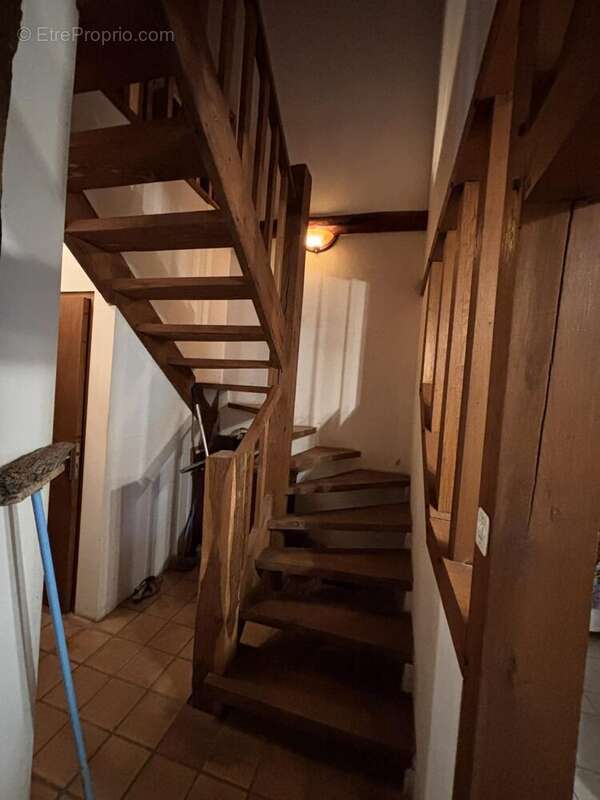 Maison à DOMFRONT-EN-CHAMPAGNE