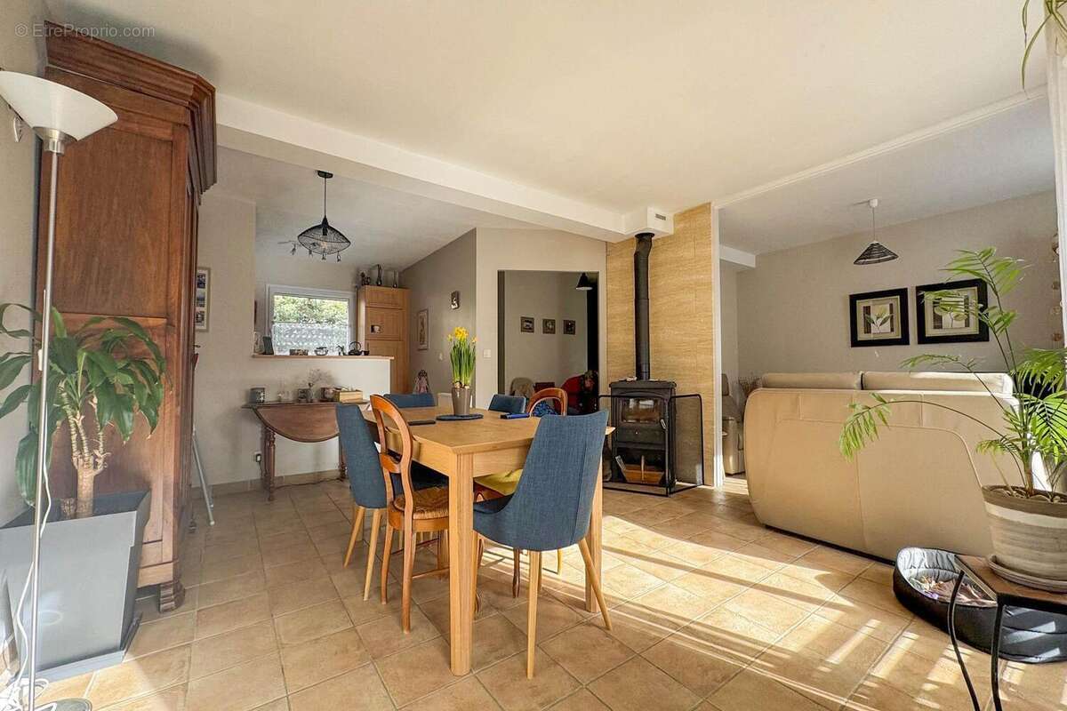 n°8 - Maison à SAINT-EGREVE